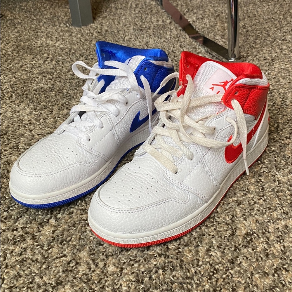 Air Jordan 1 Mid 85